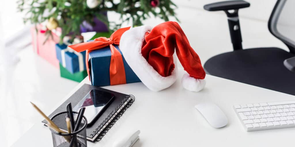 empty office christmas